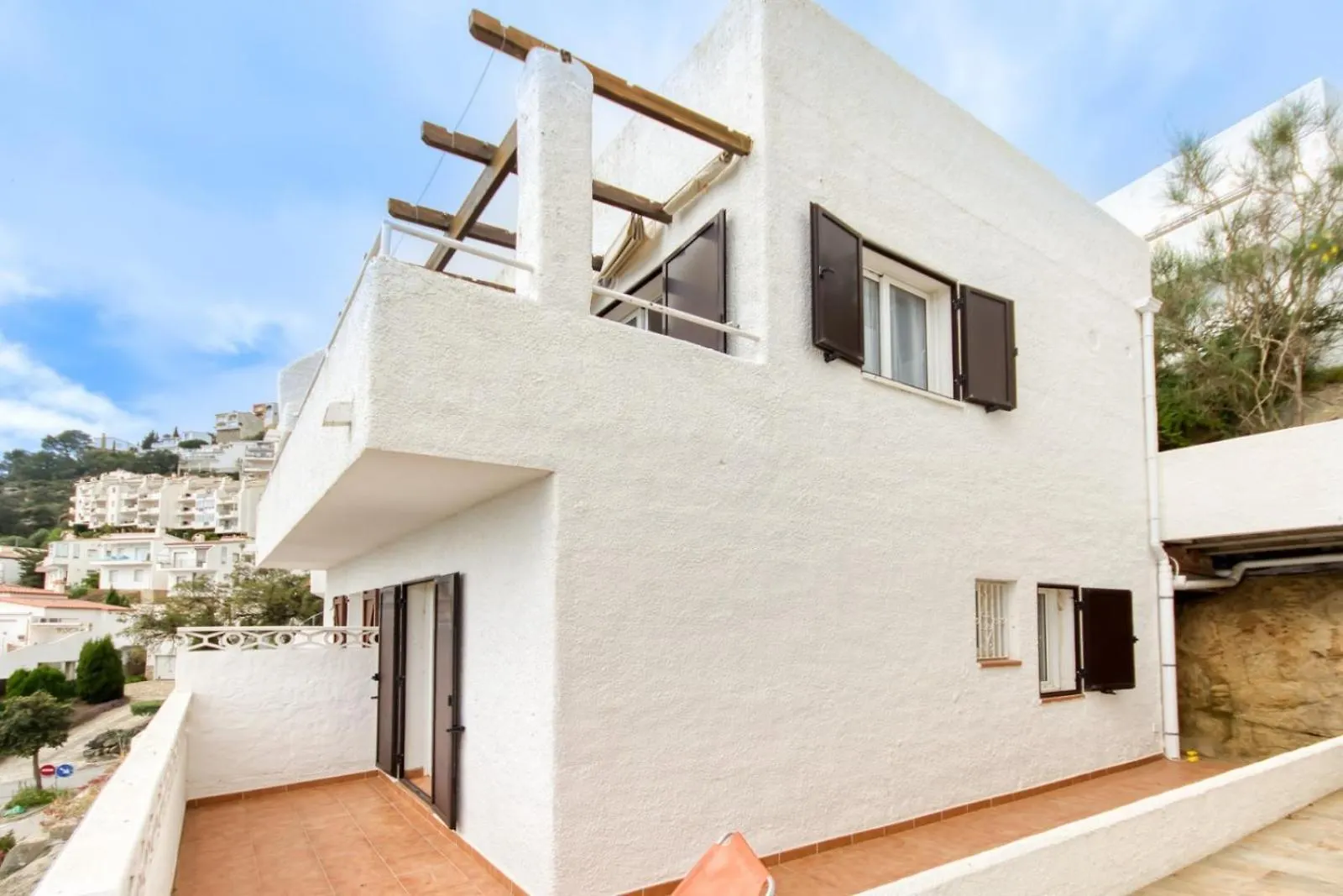 Villa Buraux Roses 0*,  Spain