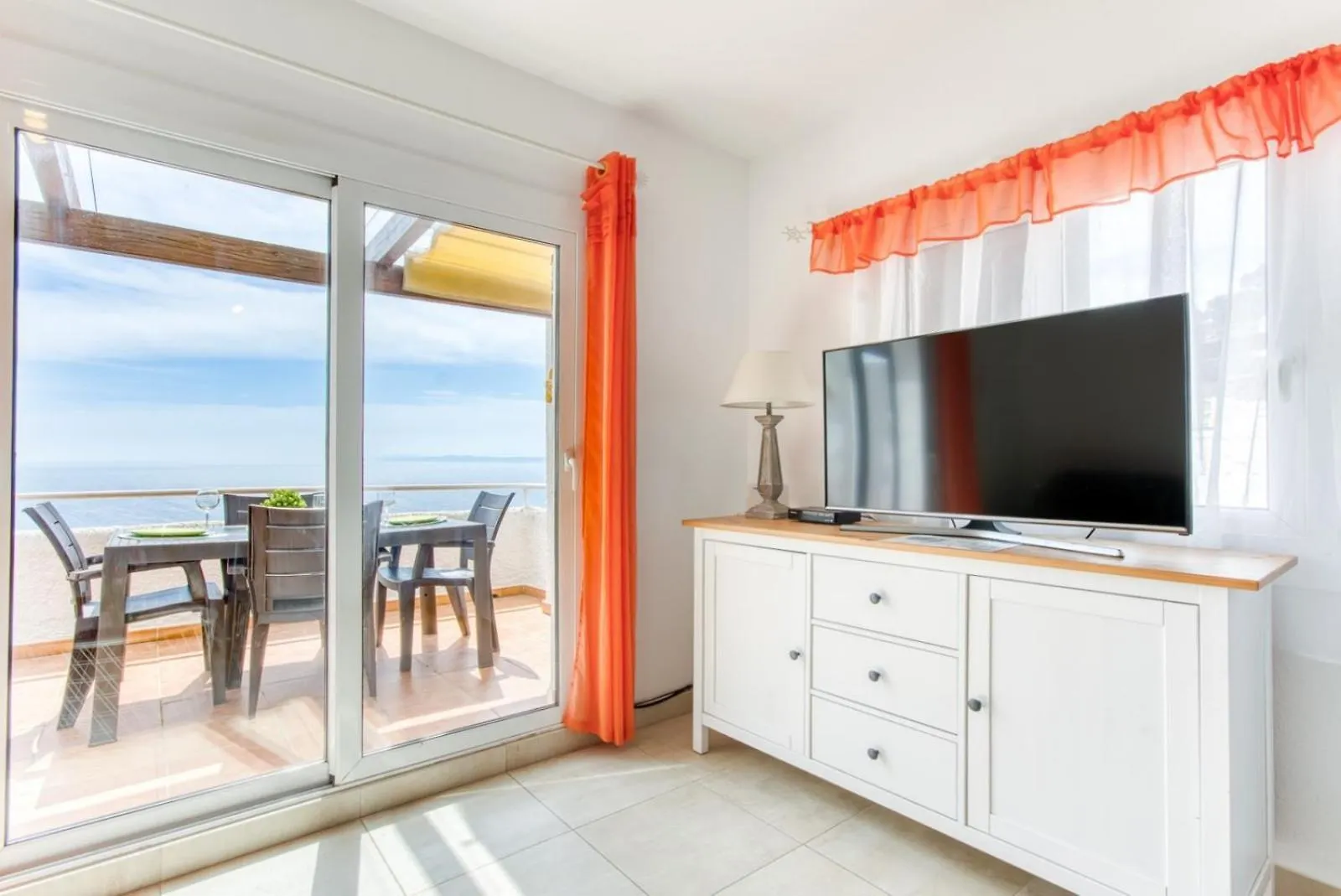 Villa Buraux Roses Spain